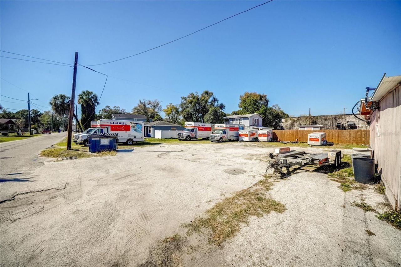 5202 N Nebraska Avenue E, Tampa, FL 33603 Photo