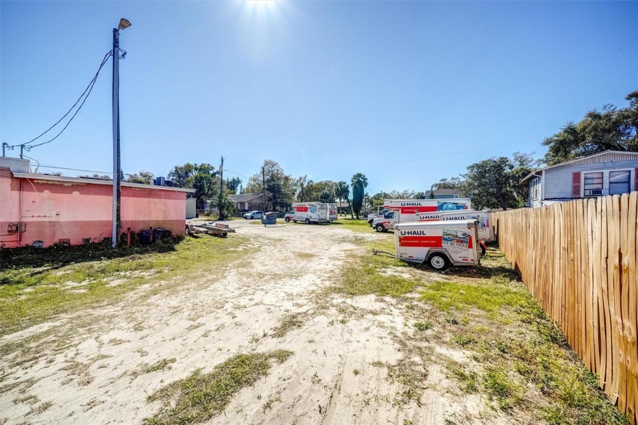 5202 N Nebraska Avenue E, Tampa, FL 33603 Photo