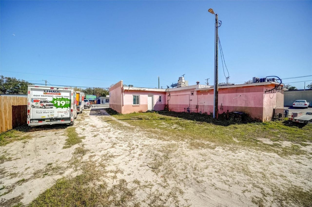 5202 N Nebraska Avenue E, Tampa, FL 33603 Photo