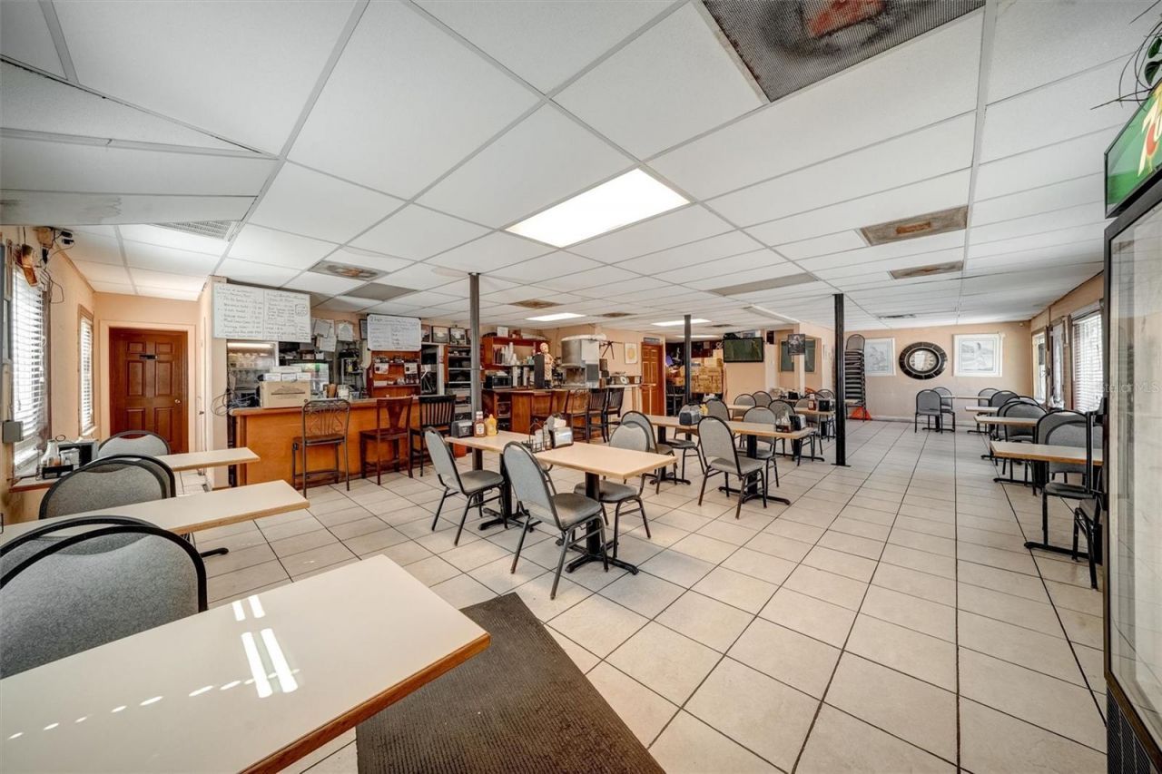 5202 N Nebraska Avenue E, Tampa, FL 33603 Photo