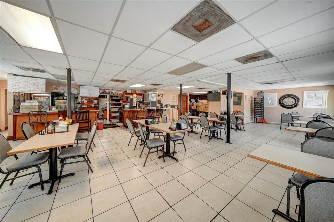 5202 N Nebraska Avenue E, Tampa, FL 33603 Photo