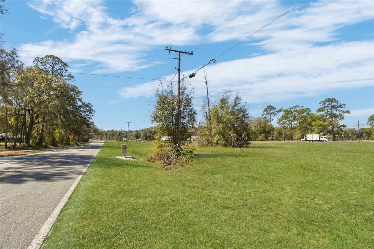 9150 SE County Road 221 , Hampton, FL 32044 Photo