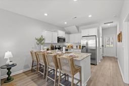 243 Buckwood Dr photo 4