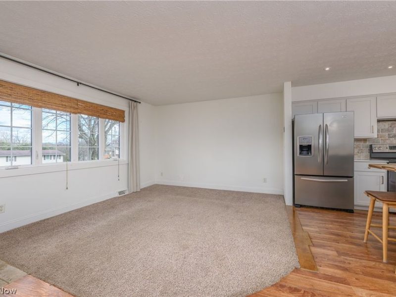 10299 Hunting Hills Avenue NE, Hartville, OH 44632 Photo 10