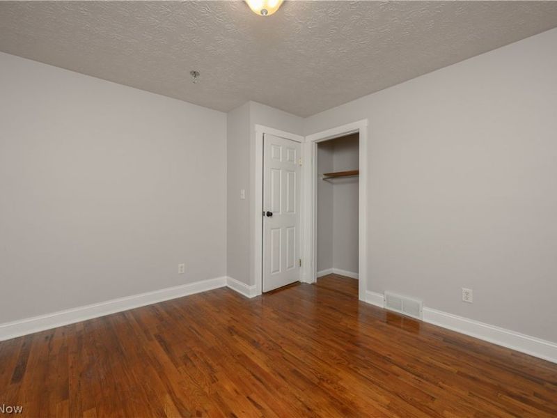 10299 Hunting Hills Avenue NE, Hartville, OH 44632 Photo 15