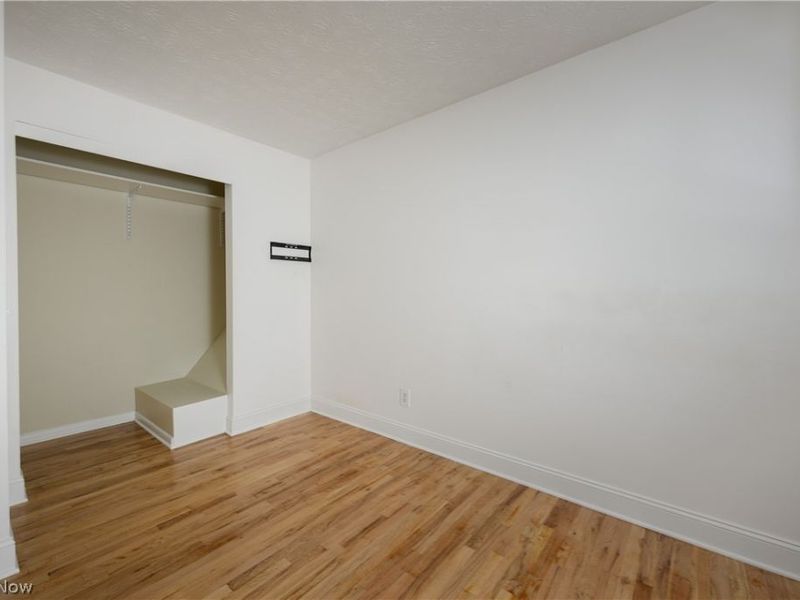 10299 Hunting Hills Avenue NE, Hartville, OH 44632 Photo 19