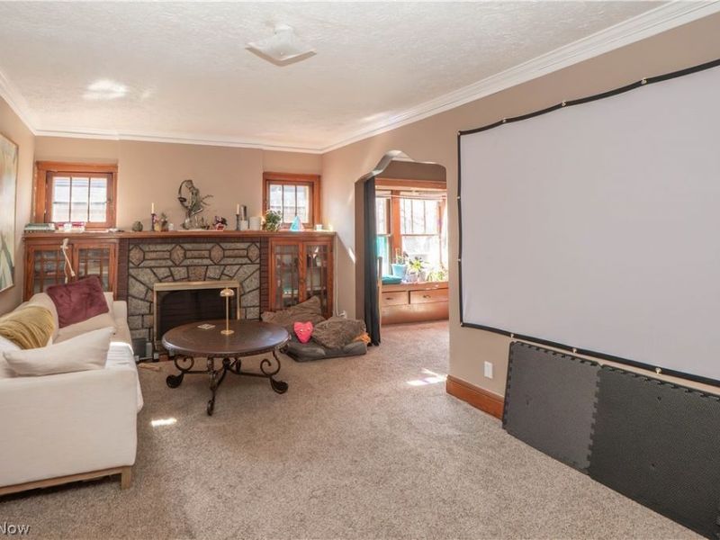 370 Wildwood Avenue, Akron, OH 44320 Photo 4