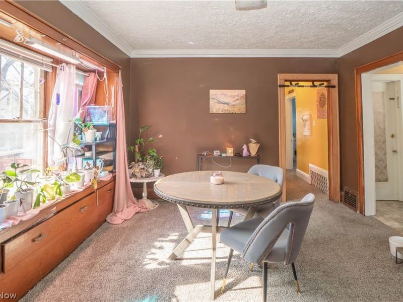 370 Wildwood Avenue, Akron, OH 44320 Photo 6