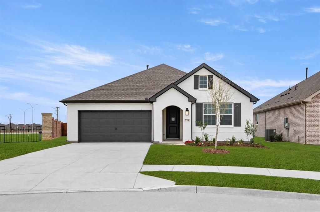 716 Tyronza Drive, Justin, TX 76247 Main Photo