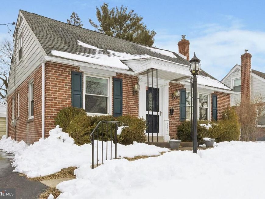 933 Greenbriar Lane, Springfield, PA 19064 Main Photo