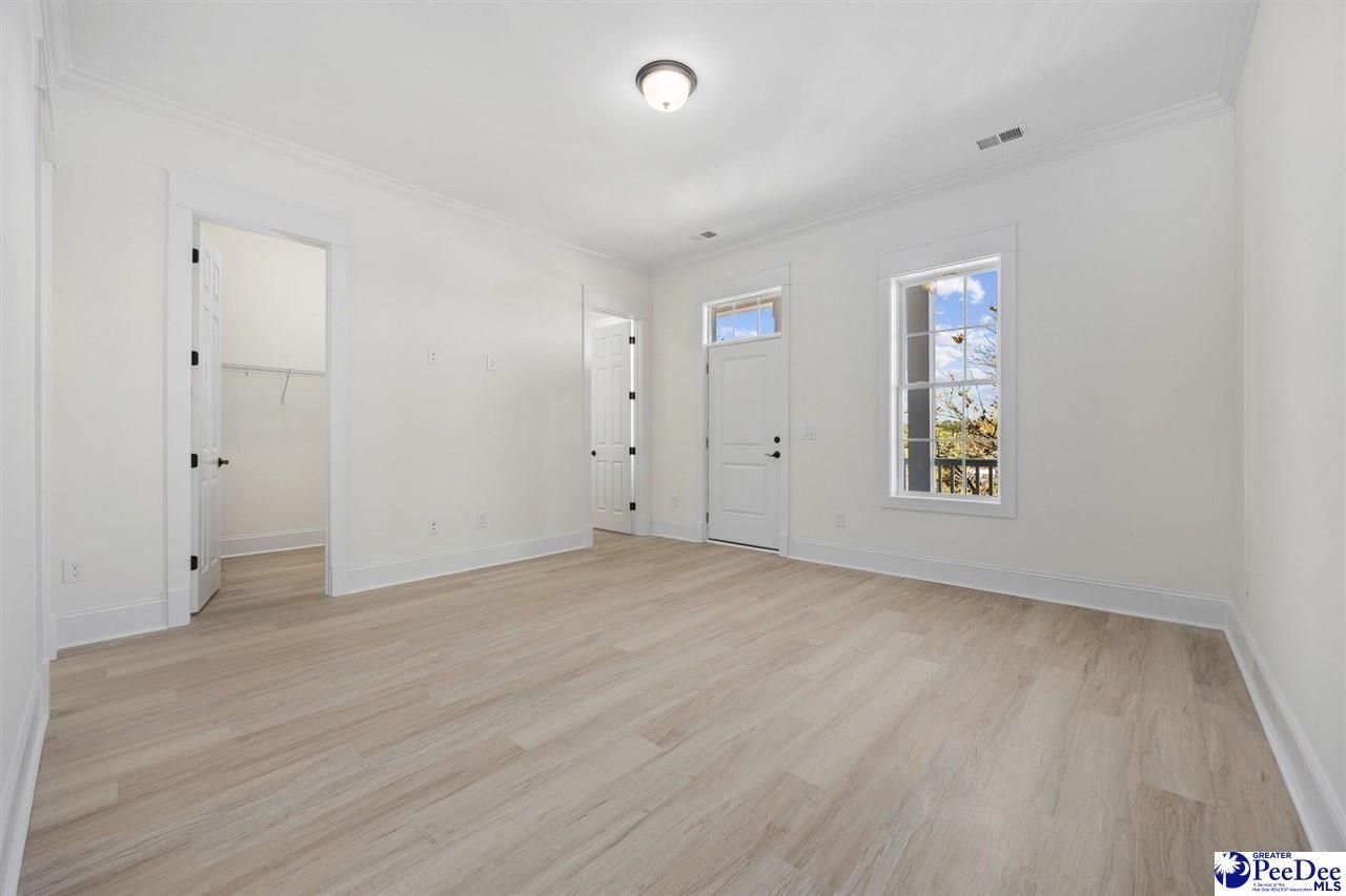 976 Farrow Parkway Unit B Photo 12