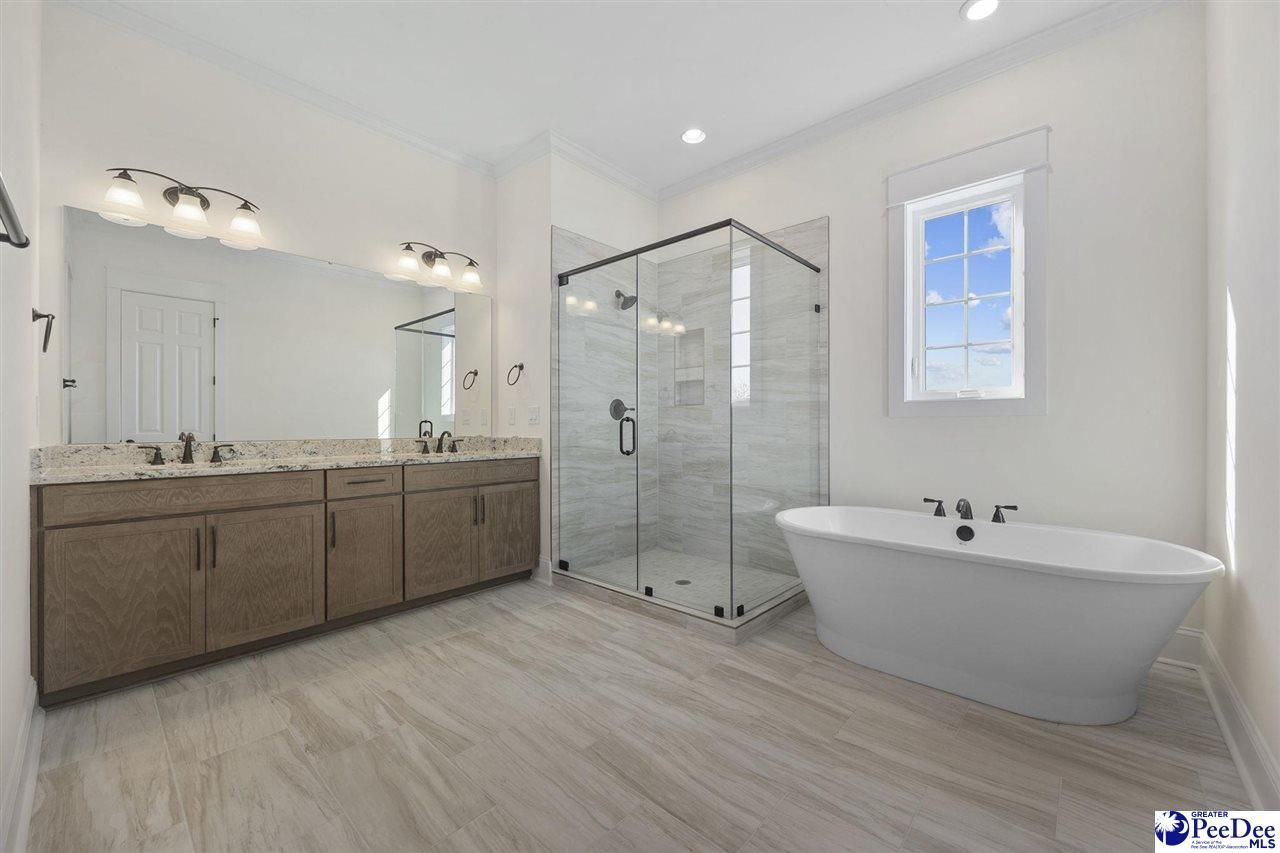 976 Farrow Parkway Unit B Photo 14