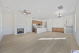 976 Farrow Parkway Unit B photo 4