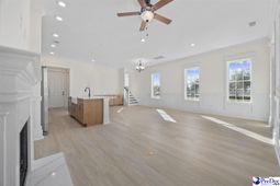 976 Farrow Parkway Unit B photo 4