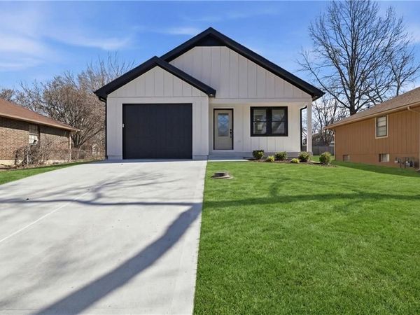 309 N Cedar Avenue, Independence, MO 64053