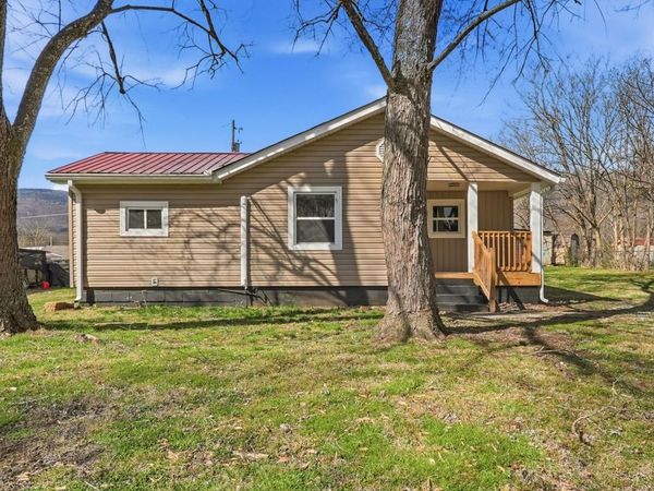 171 S Chestnut Street, Whitwell, TN 37397