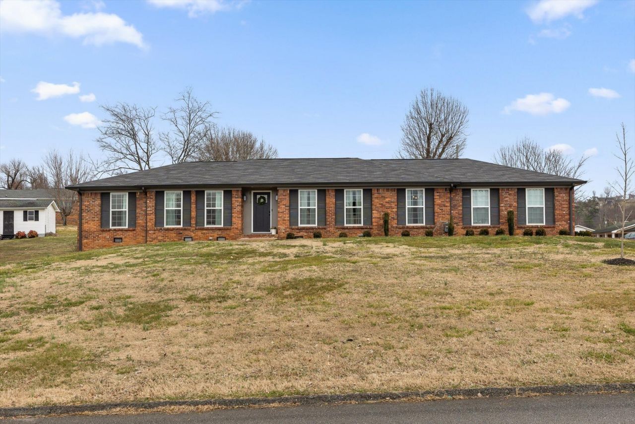 8113 Holly Hills Lane, Chattanooga, TN 37421 Main Photo