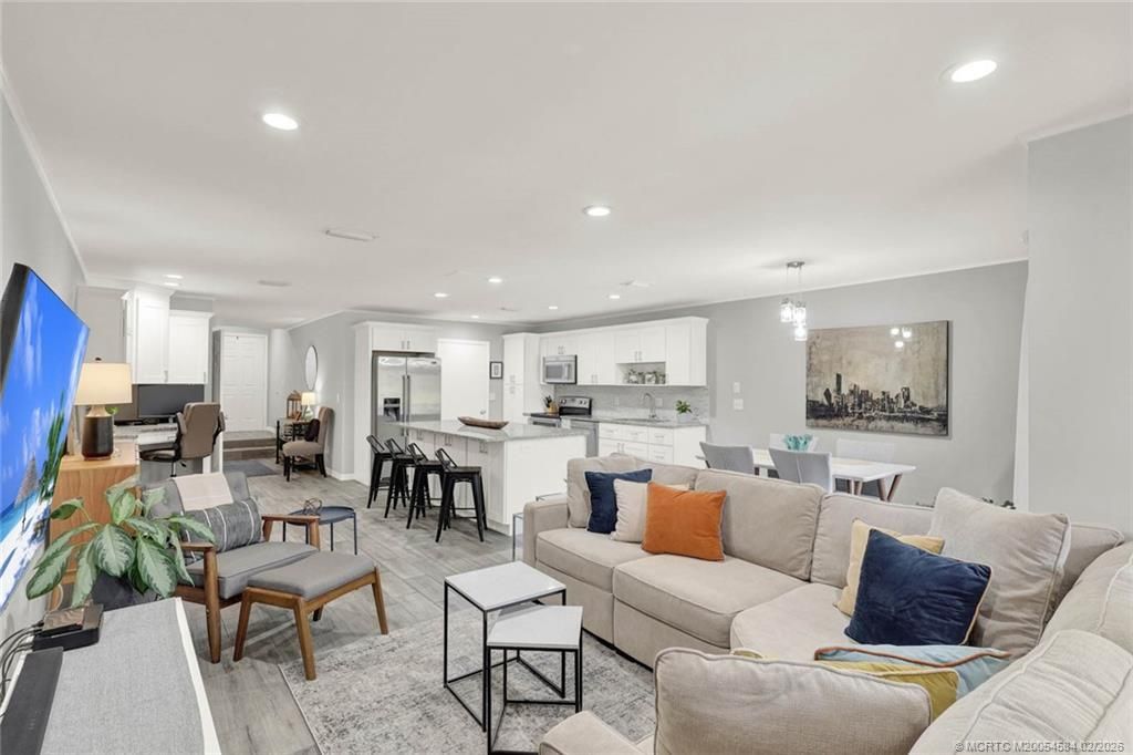 630 NE Wax Myrtle Way, Jensen Beach, FL 34957 Photo