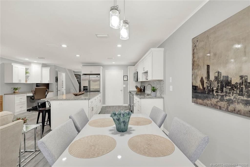 630 NE Wax Myrtle Way, Jensen Beach, FL 34957 Photo