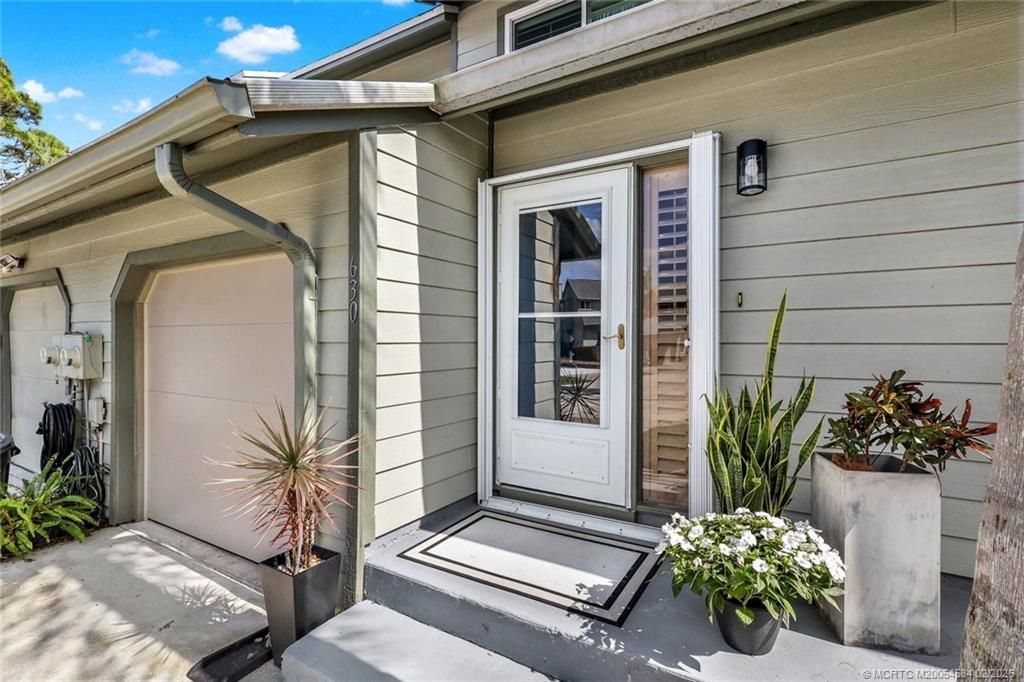 630 NE Wax Myrtle Way, Jensen Beach, FL 34957 Photo