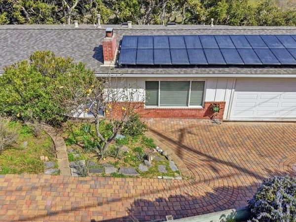 17 Los Encinos Drive, Del Rey Oaks, CA 93940