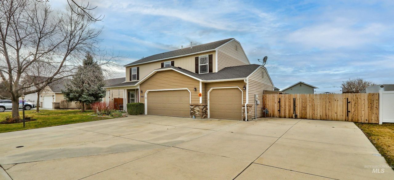 17613 N Armstead Ave, Nampa, ID 83687 Main Photo