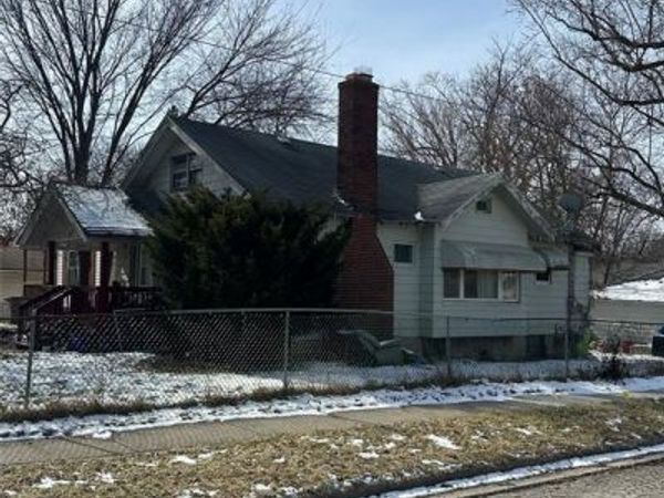 82 Earlmoor Boulevard, Pontiac, MI 48341