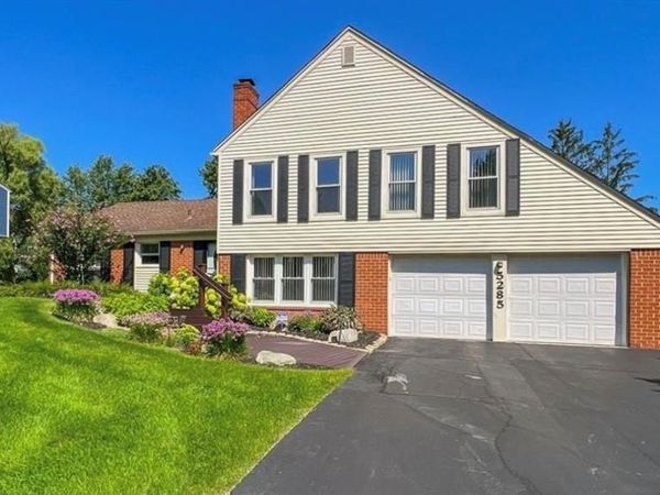 5285 Hardwoods Drive, West Bloomfield Twp, MI 48323