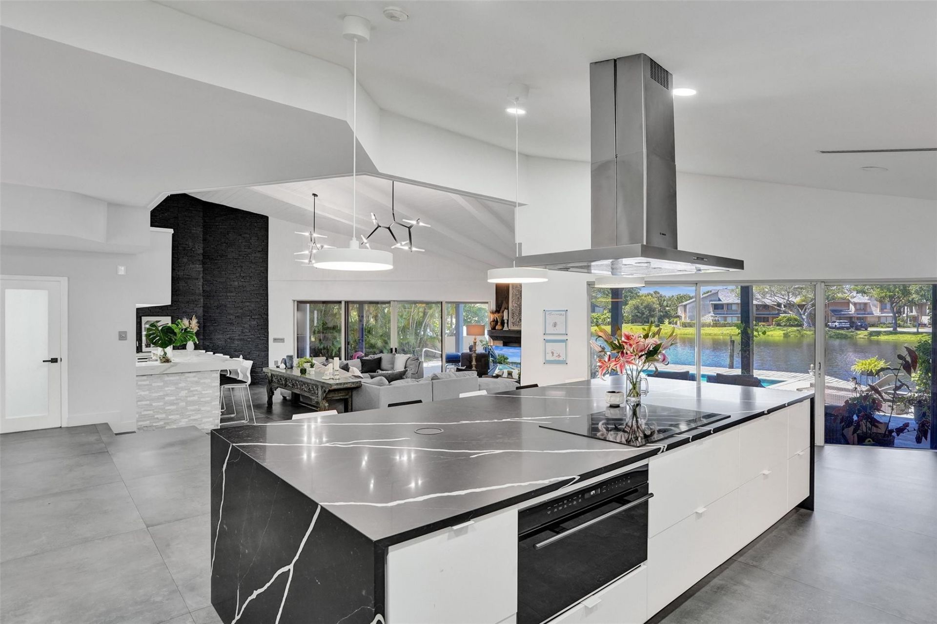 349 Jacaranda Drive, Plantation, FL 33324 Photo