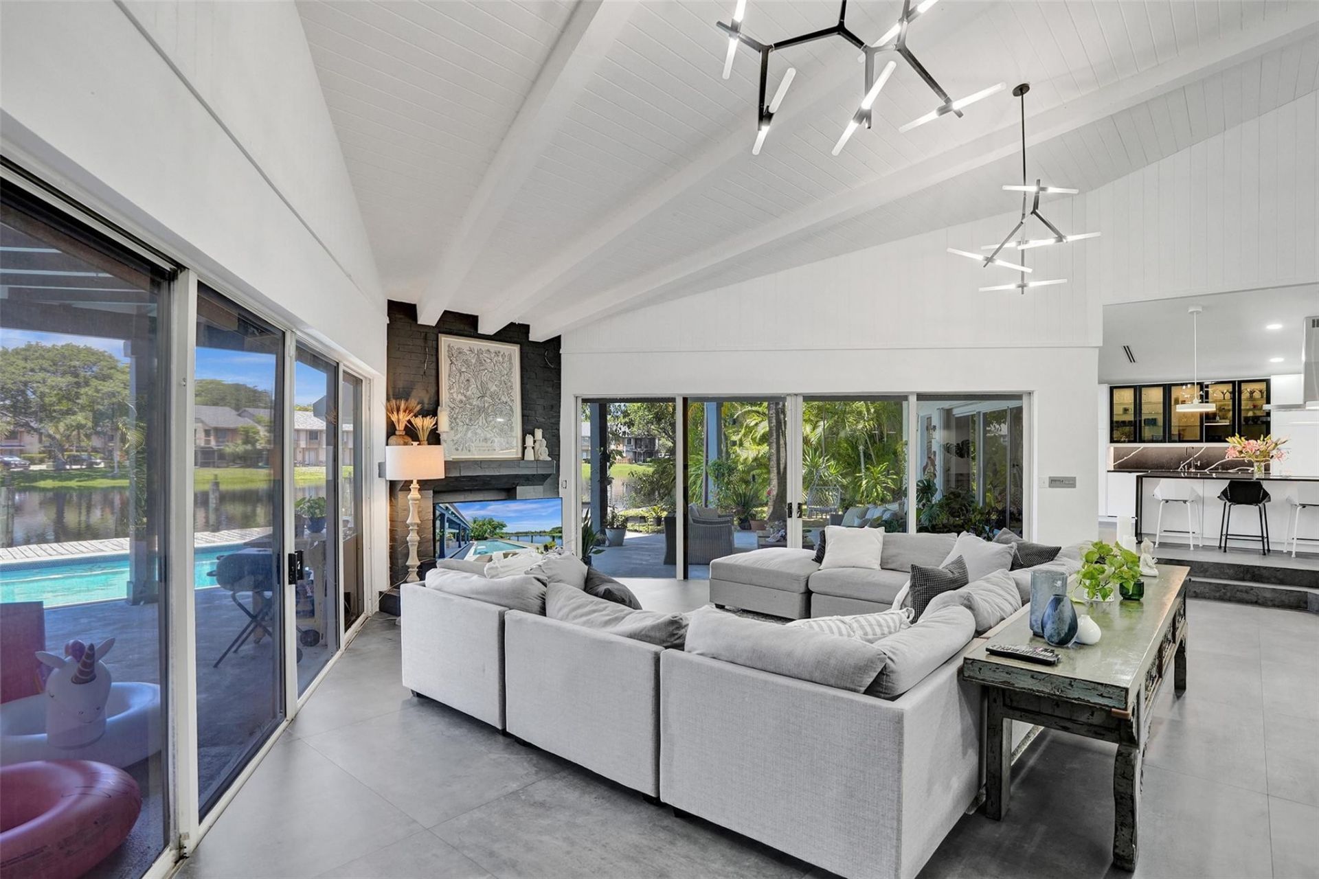 349 Jacaranda Drive, Plantation, FL 33324 Photo