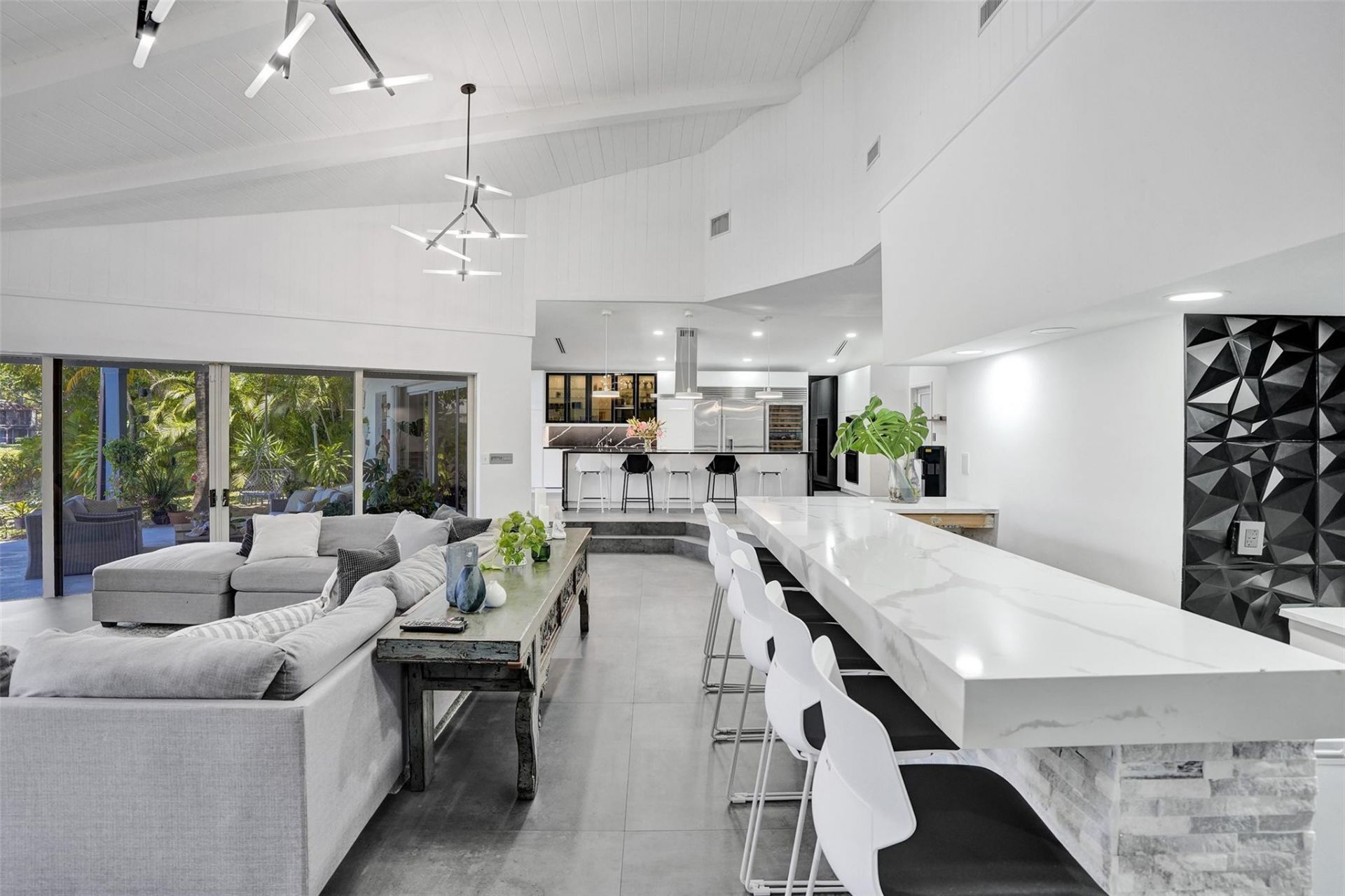 349 Jacaranda Drive, Plantation, FL 33324 Photo