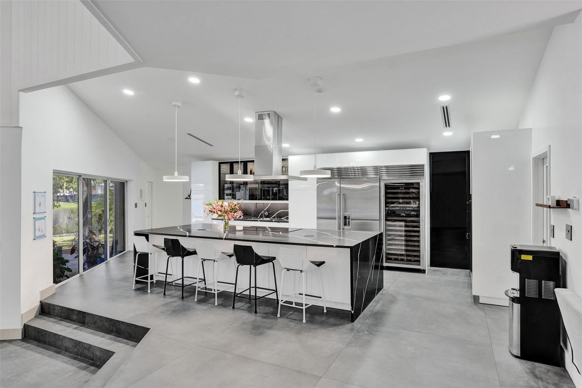 349 Jacaranda Drive, Plantation, FL 33324 Photo