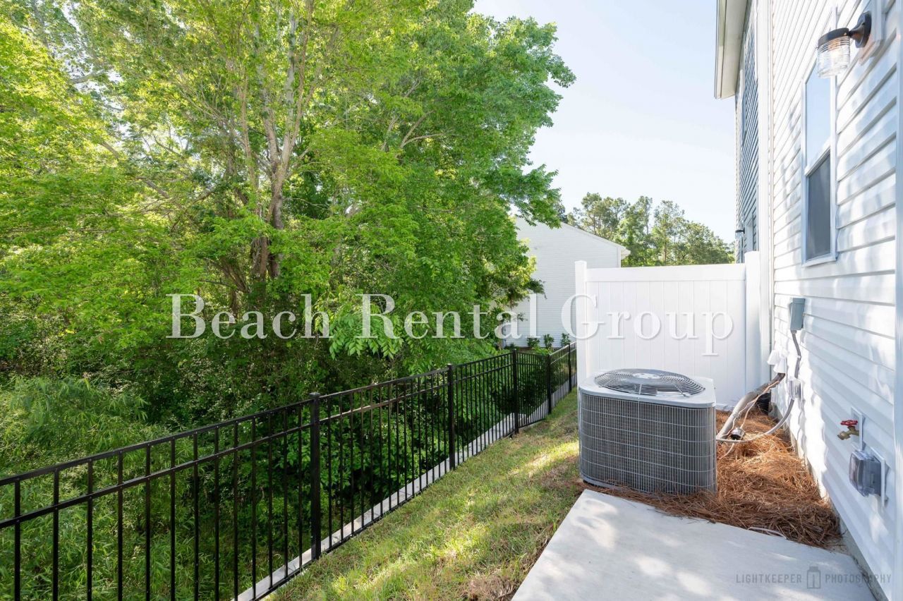 209 Banbury Ln.  Photo 18