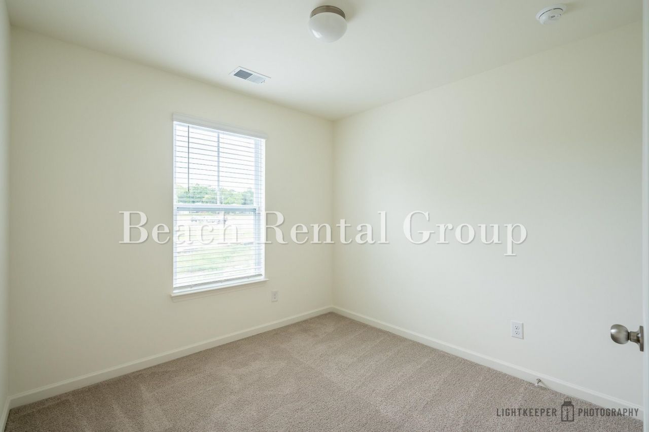 209 Banbury Ln.  Photo 8