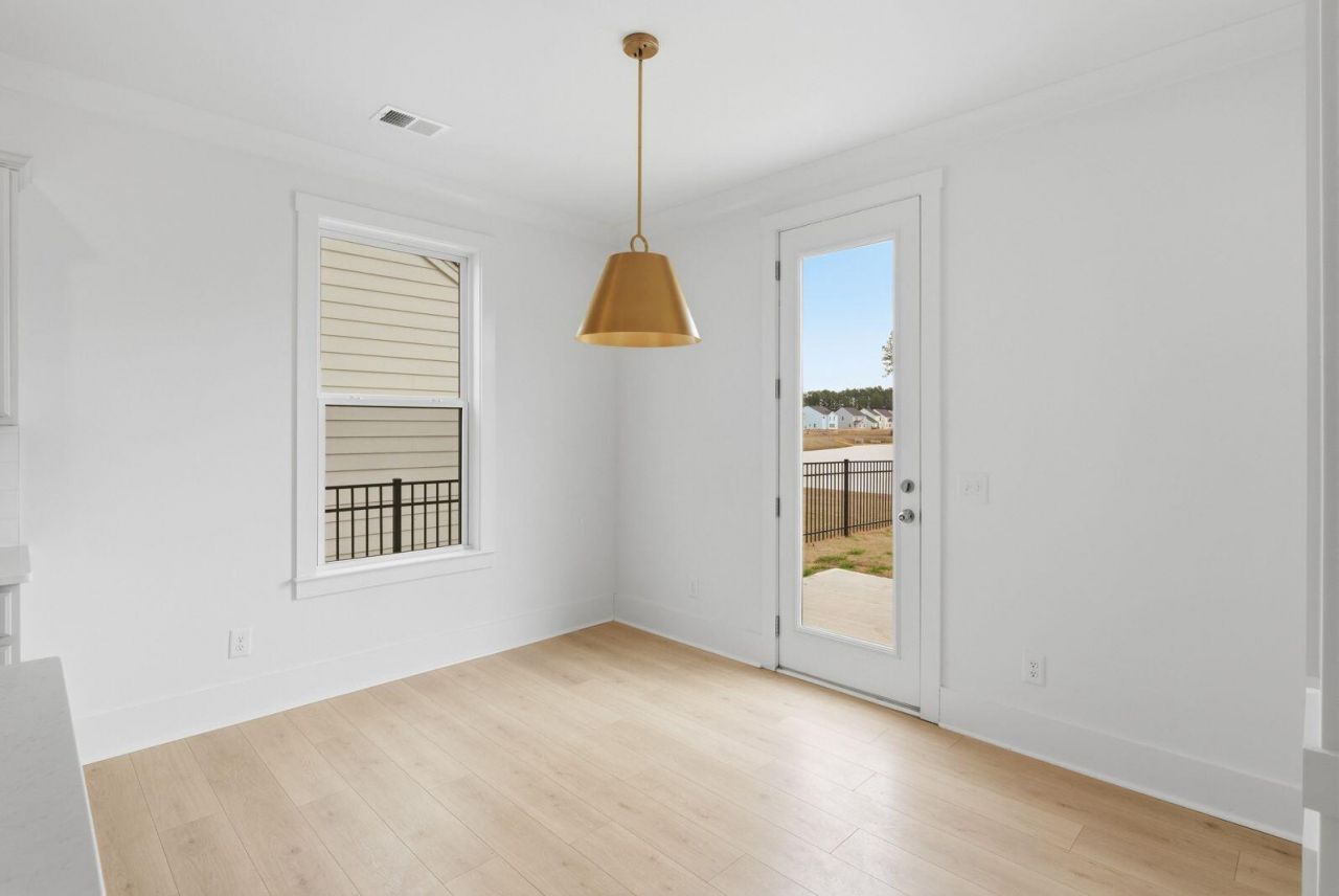 1008 Field Sparrow Drive Photo 13