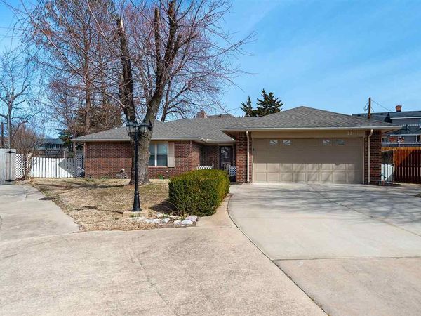 2211 Havenwood Drive, Ponca City, OK 74604