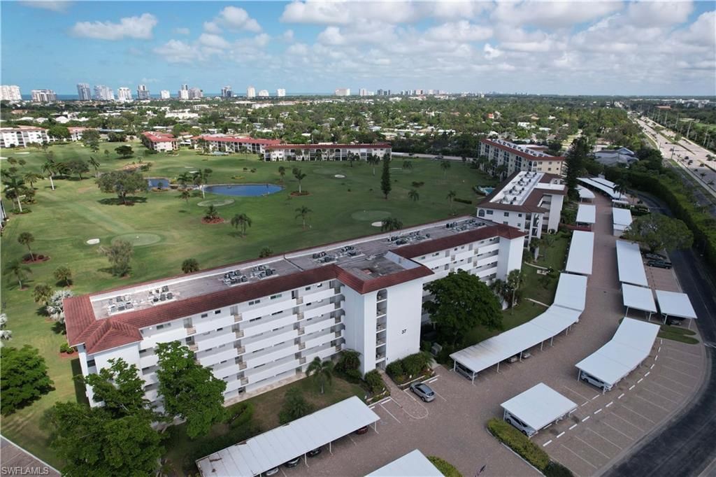 37 High Point Cir E, Unit 209, Naples, FL 34103 Photo