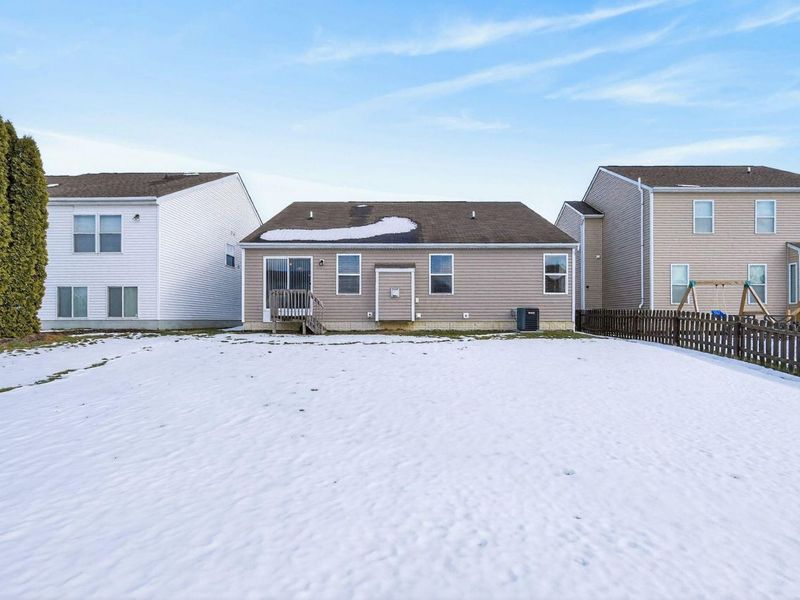 725 Flowering Cherry Court, Blacklick, OH 43004 Photo 5