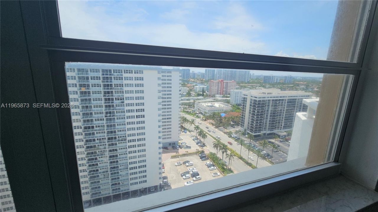 1980 S Ocean Dr, Unit 22G, Hallandale Beach, FL 33009 Photo