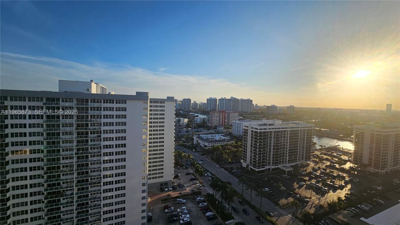 1980 S Ocean Dr, Unit 22G, Hallandale Beach, FL 33009 Photo