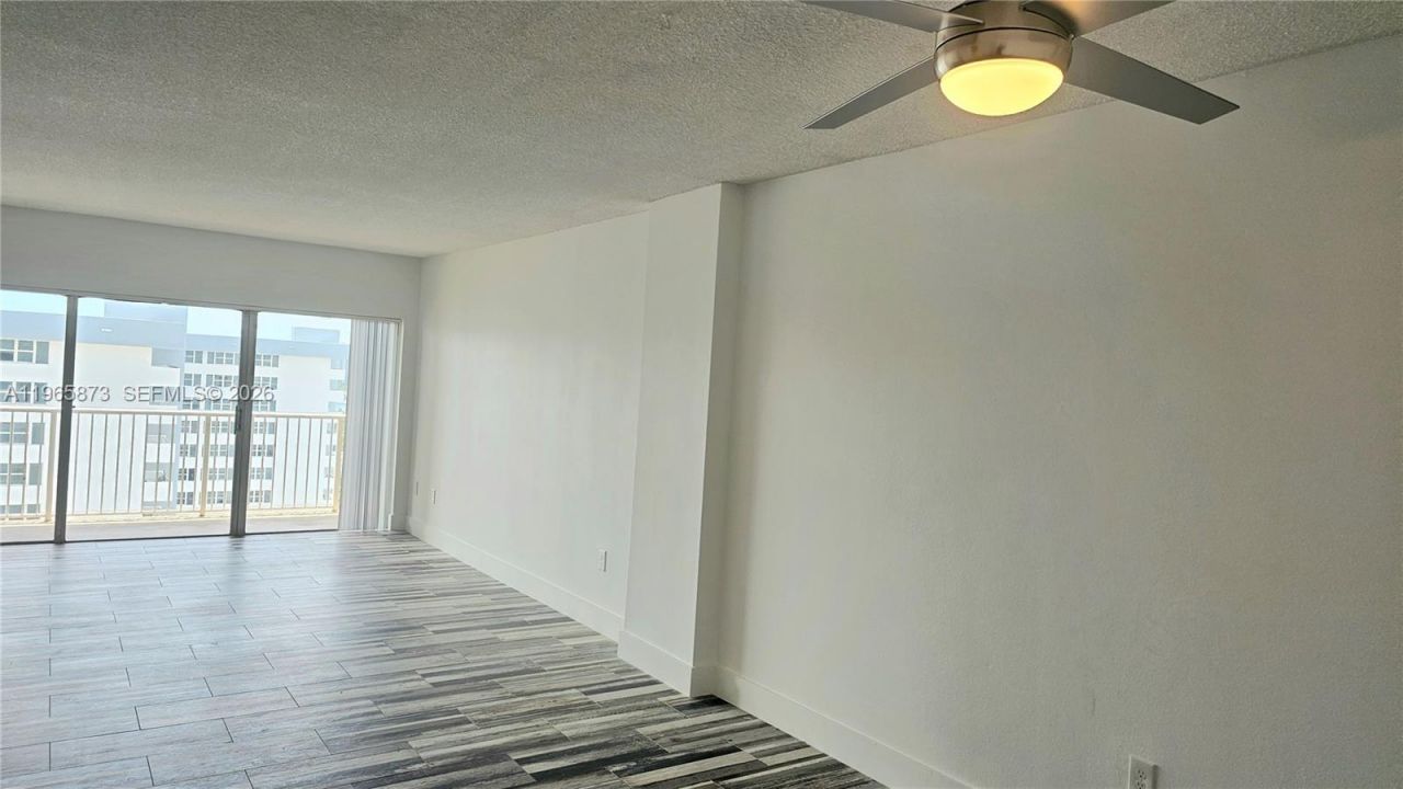 1980 S Ocean Dr, Unit 22G, Hallandale Beach, FL 33009 Photo