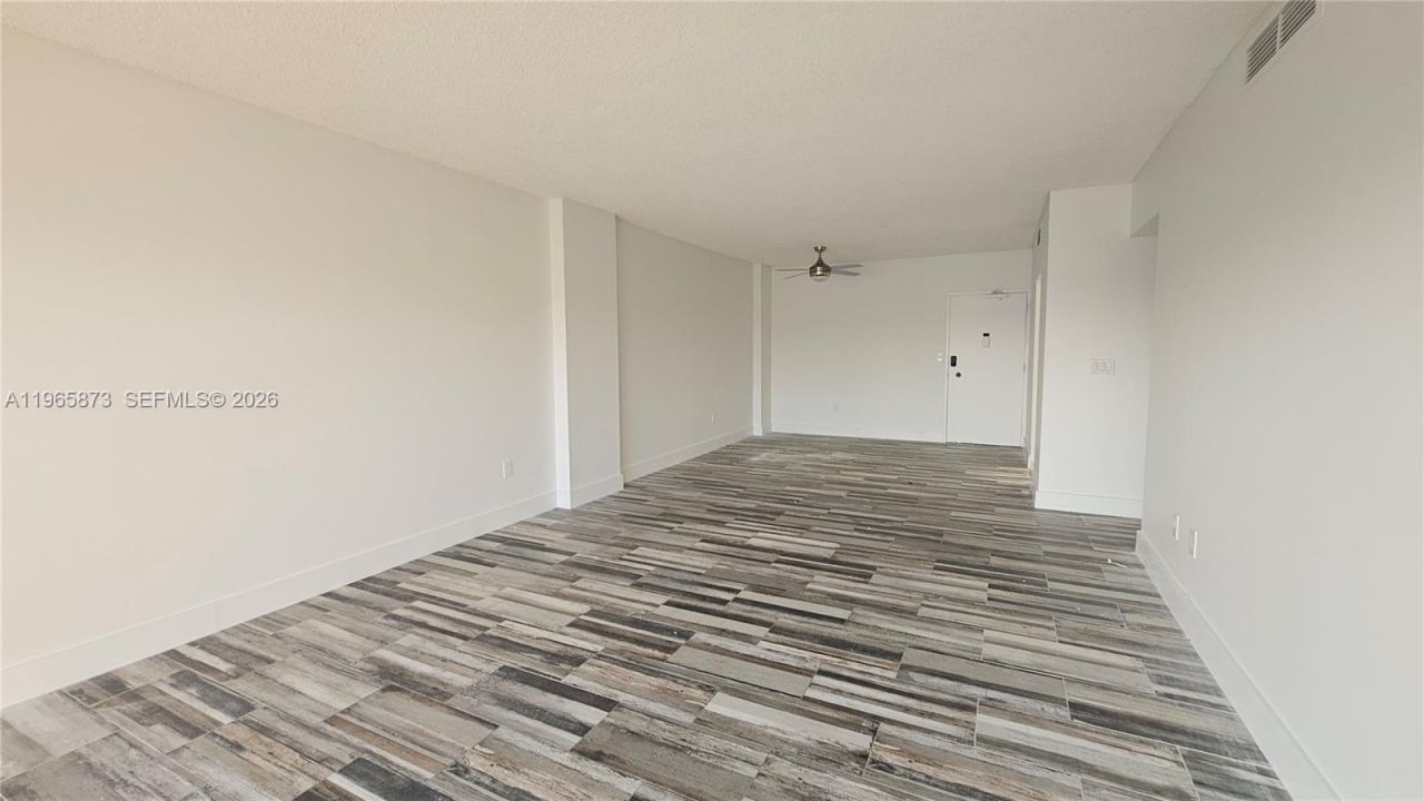 1980 S Ocean Dr, Unit 22G, Hallandale Beach, FL 33009 Photo