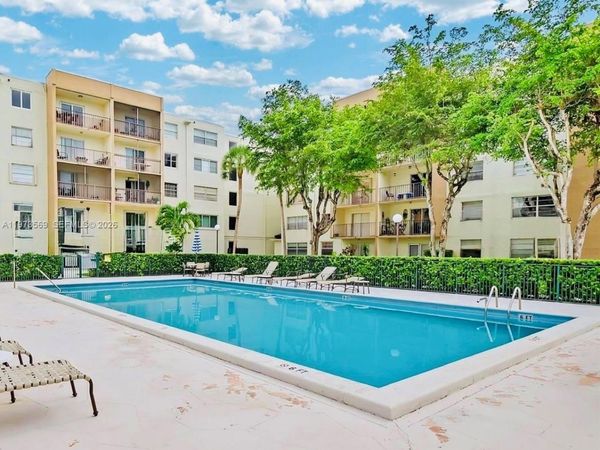 14250 SW 62nd St, Unit 424, Miami, FL 33183