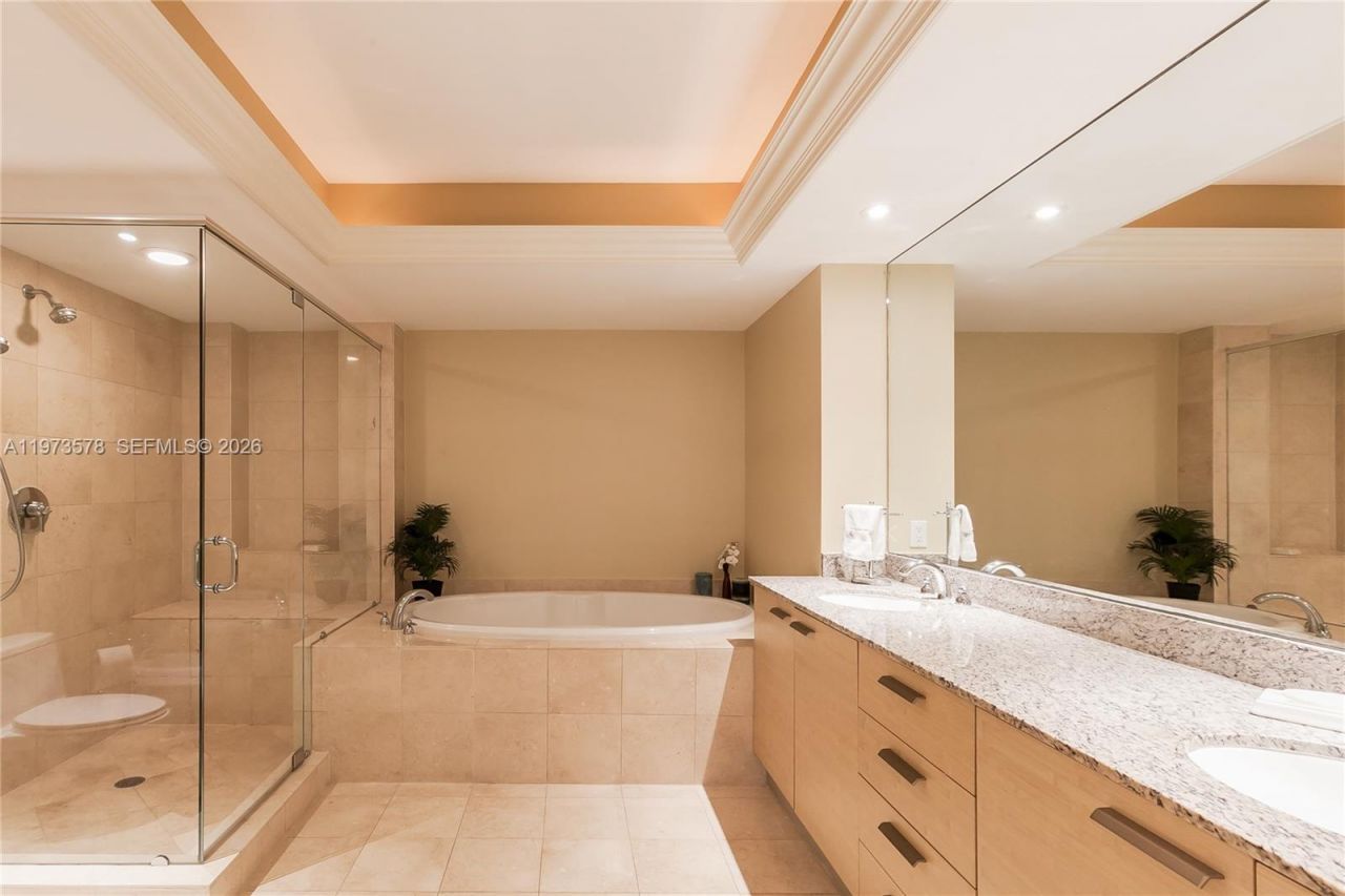 1800 S Ocean Dr, Unit 3803, Hallandale Beach, FL 33009 Photo
