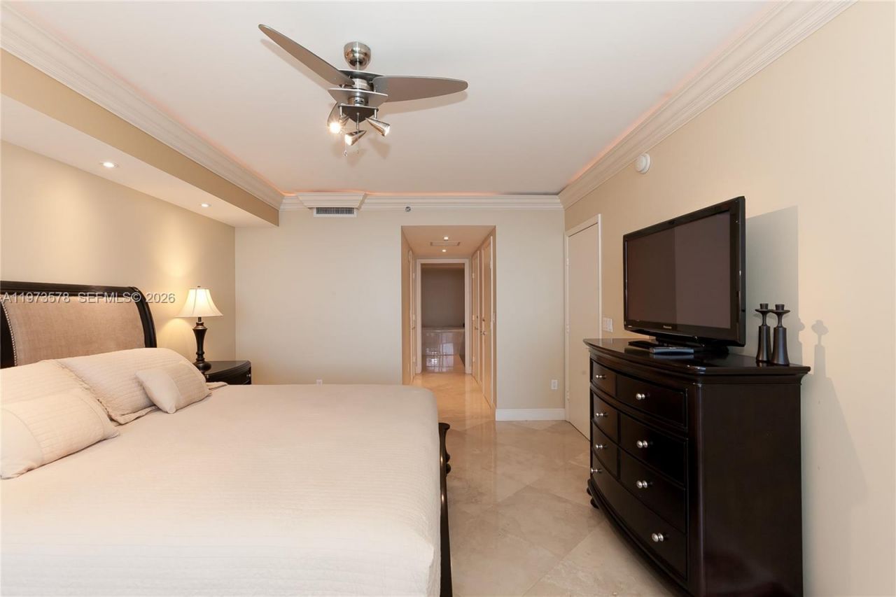 1800 S Ocean Dr, Unit 3803, Hallandale Beach, FL 33009 Photo