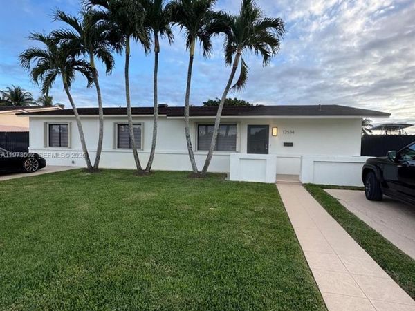 12534 SW 27th St , Miami, FL 33175