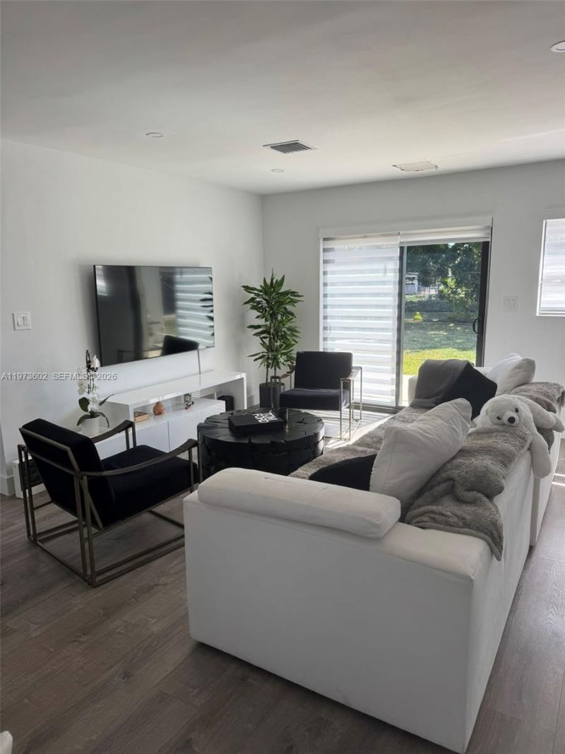 12534 SW 27th St , Miami, FL 33175 Photo