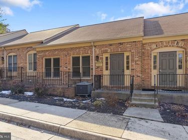 5041 B BACKLICK ROAD, Unit 5041-B, ANNANDALE, VA 22003