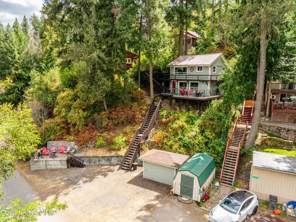 11653 N Honeymoon Bay Rd, Newman Lake, WA 99025