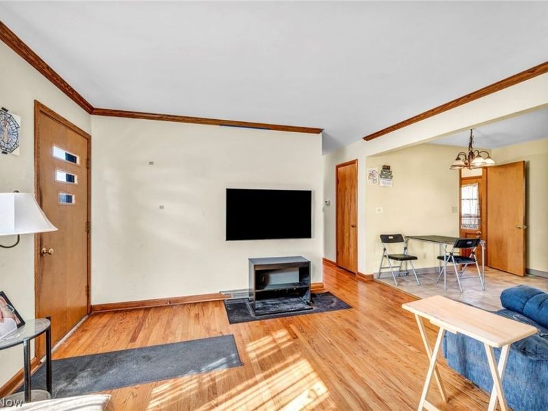 627 Lincoln Avenue, Barberton, OH 44203 Photo 3